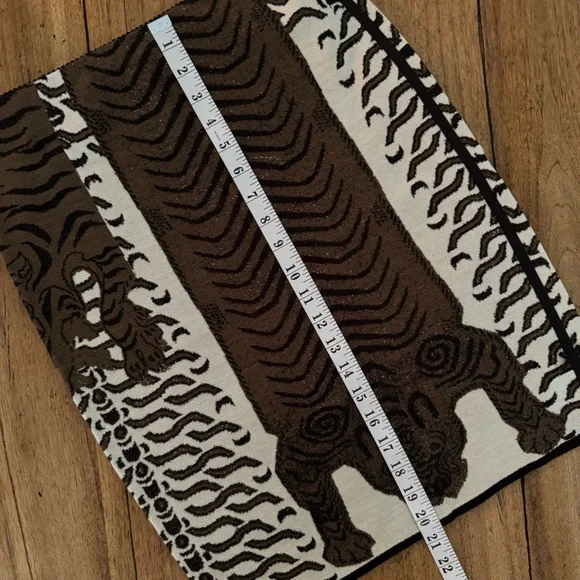 Marc Cain Wool Blend Knit Skirt – Tiger Print, Size Small (US 4) - Picture 7 of 12